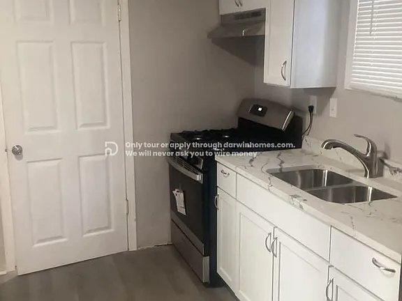 Building Photo - 1910 North North Street