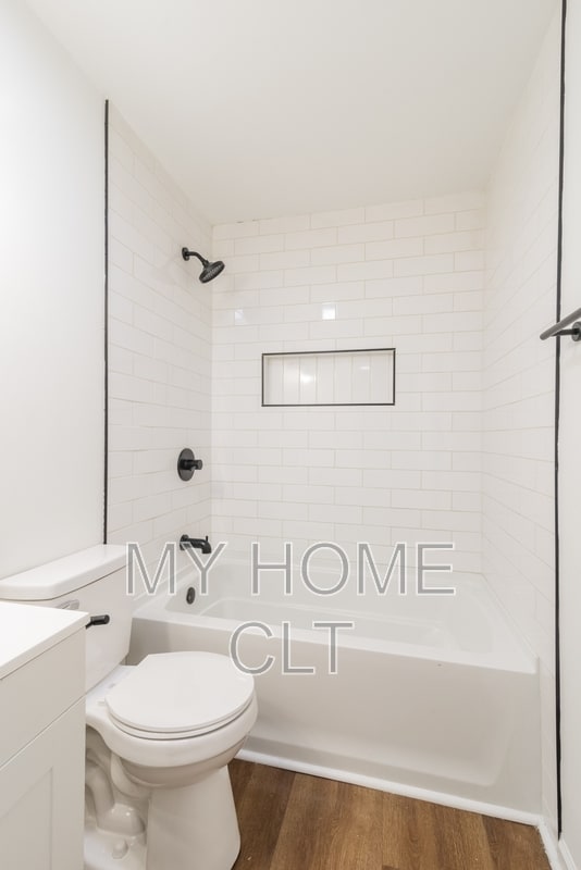 Building Photo - 929 Cantwell St