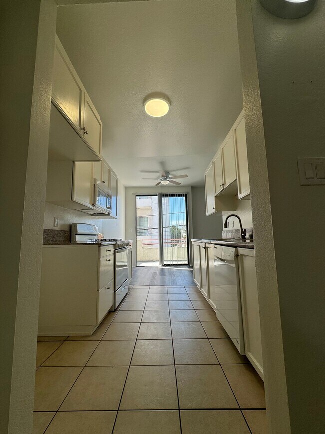 Building Photo - 4343 Whitsett Ave