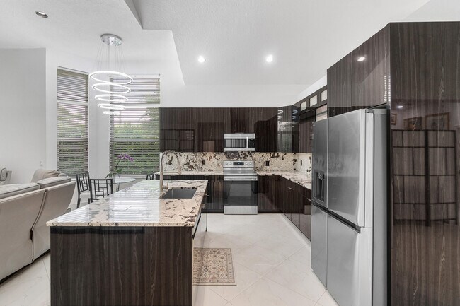 Building Photo - 7087 NW 78th Pl