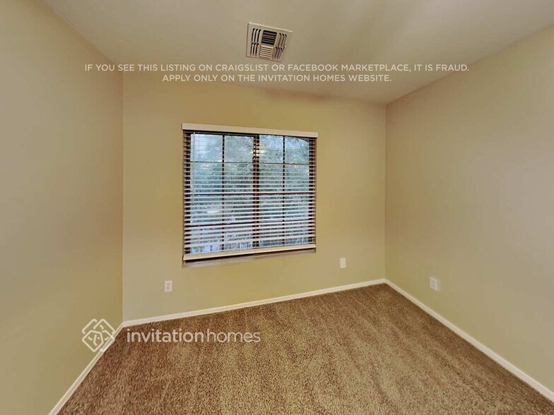 Building Photo - 4234 E Westchester Dr