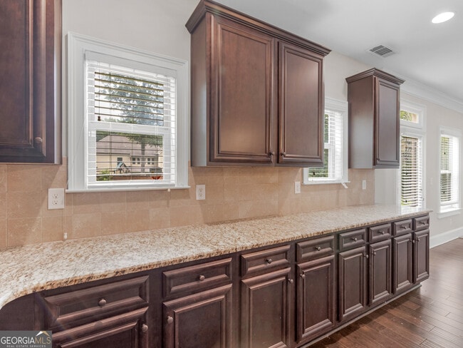 Building Photo - 185 Regency Pl