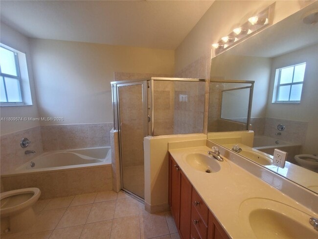 Building Photo - 15435 SW 24th Terrace
