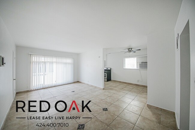 Primary Photo - Stylish and Bright One Bedroom with Large ...