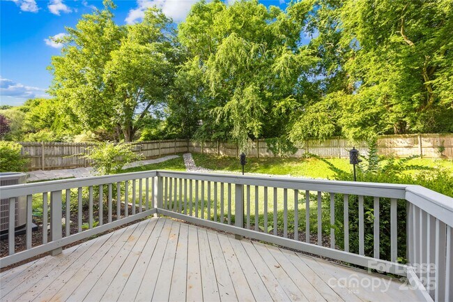 Building Photo - 5916 Mcdowell Run Dr