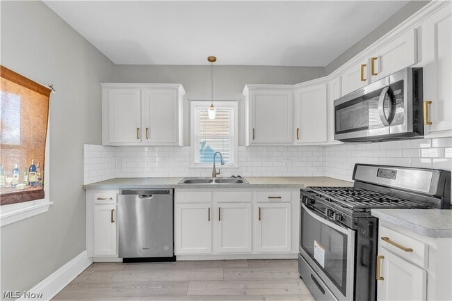 Building Photo - 4710 Birchwood Rd