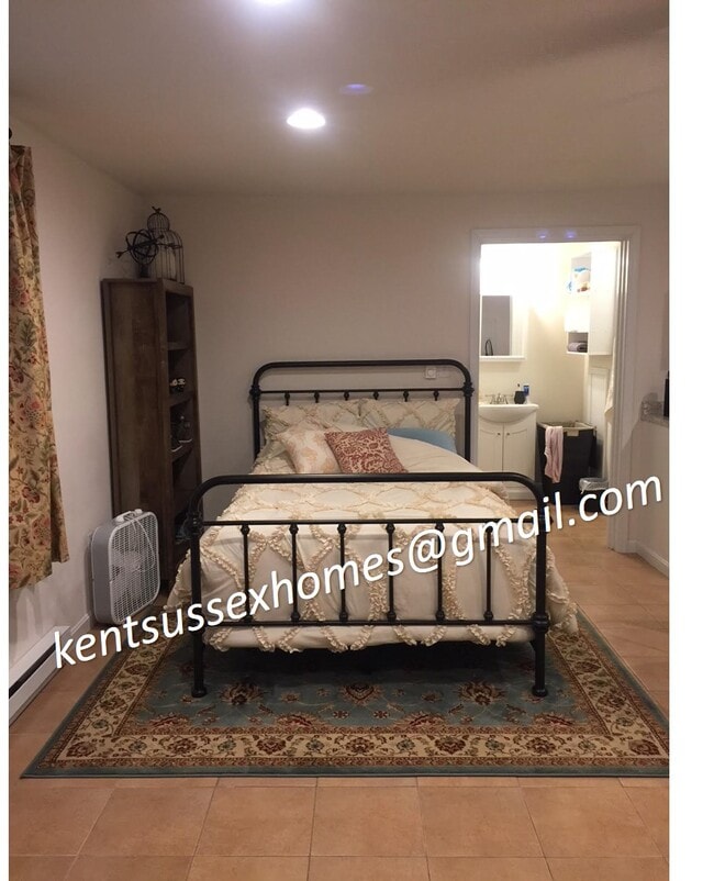 Building Photo - 206 Harrington Ave