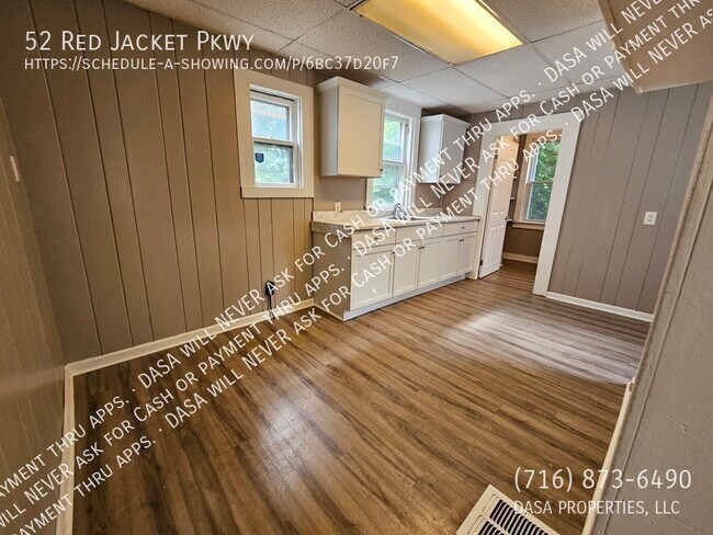 Building Photo - 52 Red Jacket - 4 Bed / 1 Bath