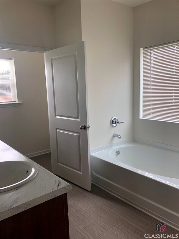 Building Photo - 1109 Day Dr