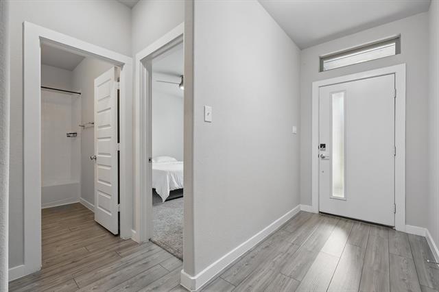 Building Photo - 2321 Spring Side Dr
