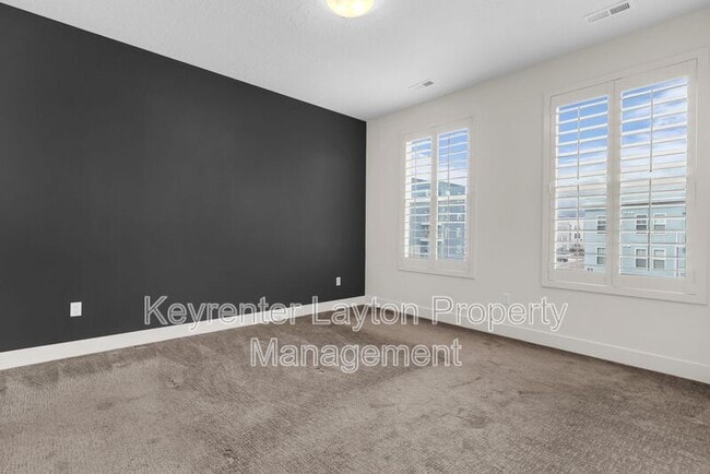 Building Photo - 5141 Rambutan Wy