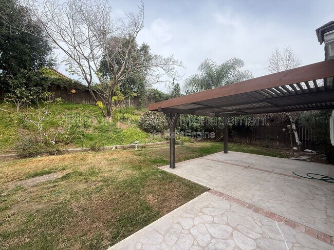 Building Photo - 6033 Tahoe Pl