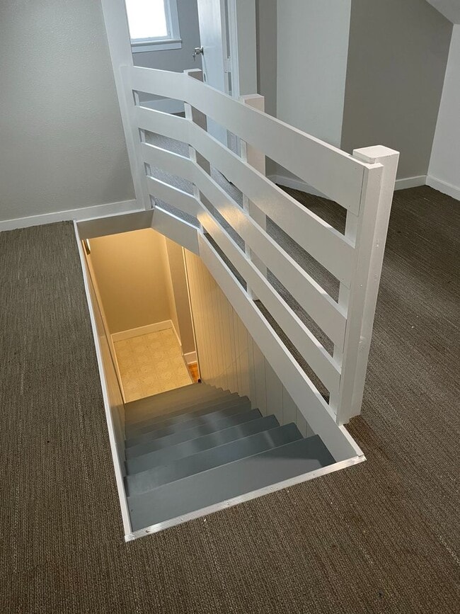 Building Photo - PRELEASE:  5 bdrm/2 bath near Park, WWU and Downtown