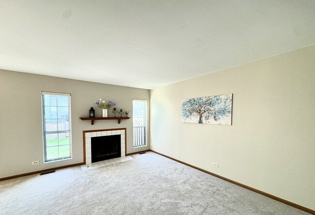 Building Photo - 1604 Estate Cir