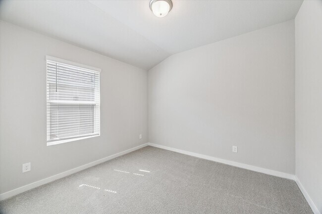 Building Photo - 1510 King Rnch Rd