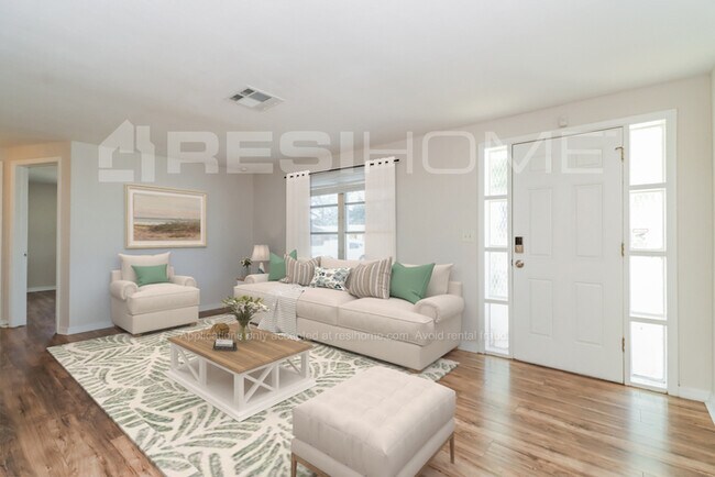 Building Photo - 4143 Oakfield Ave