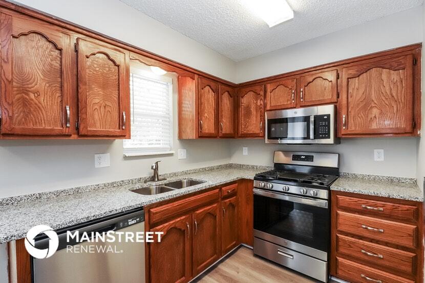 Building Photo - 15505 Vicie Ave