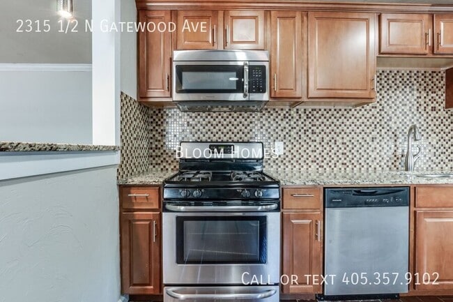 Building Photo - 2315 1/2 N Gatewood Ave-