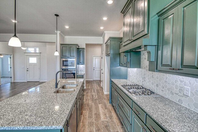 Building Photo - Beautiful Home in Summit Lakes!