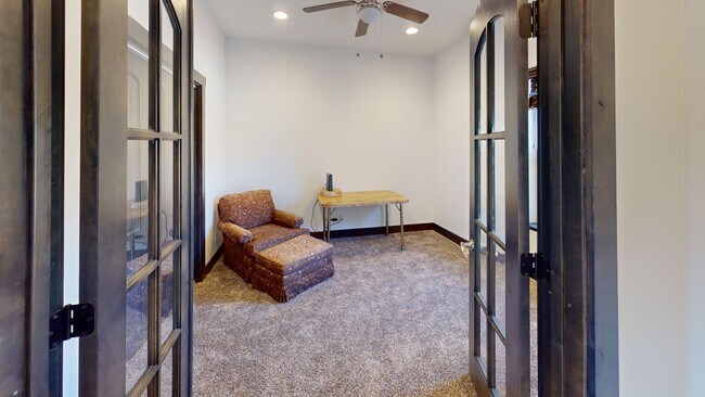 Building Photo - Partially Furnished Home