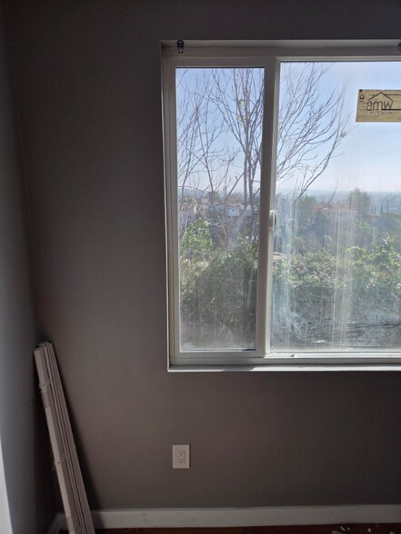 Building Photo - 4010-4014 Rockwood St