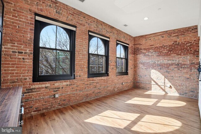 Building Photo - 57 N St NW