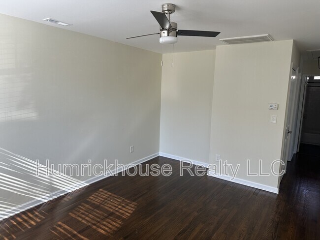 Building Photo - 5225 Valley Stream Rd