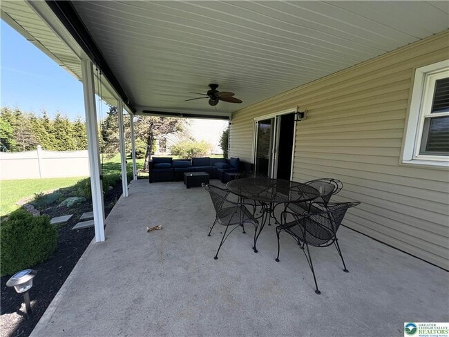 Building Photo - 3071 Athena Dr