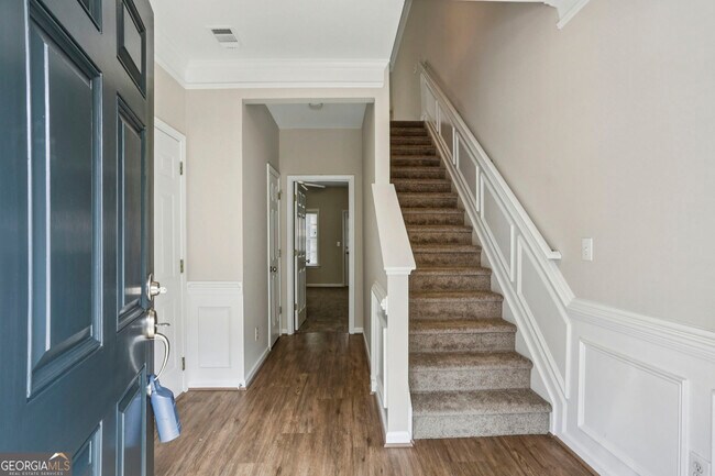 Building Photo - 642 Bernay Way