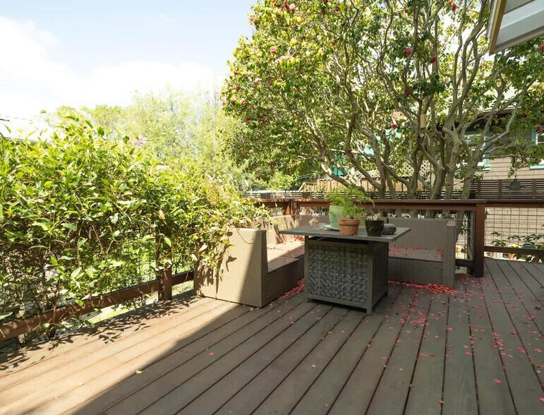 Building Photo - 364 62nd St