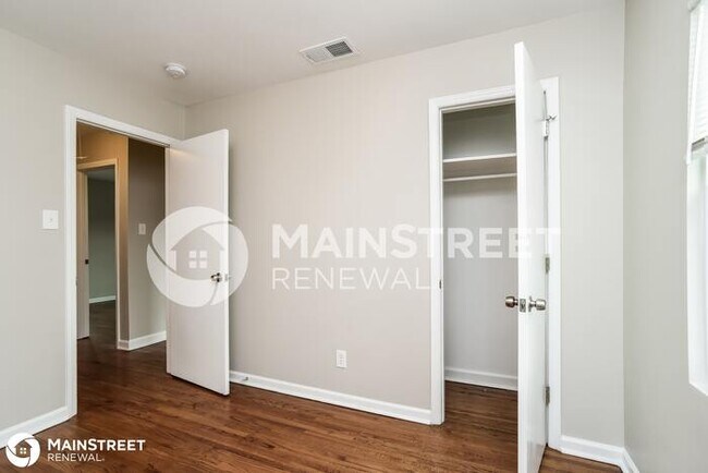 Building Photo - 5909 Ruth Dr