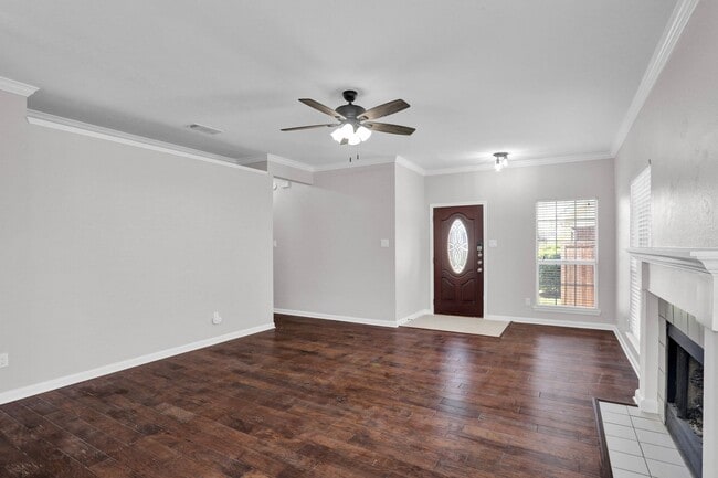 Building Photo - Coppell Cul-De-Sac living.  Ready Now!
