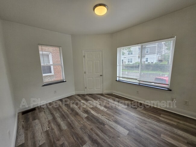 Building Photo - 6318 Cabanne Ave