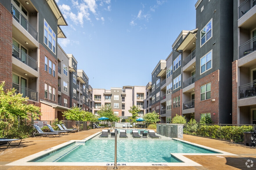 The Flats Frankford Station 1652 W Frankford Rd Carrollton TX 75007