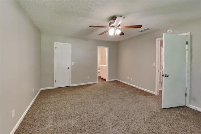 Building Photo - 228 Indian Branch Way