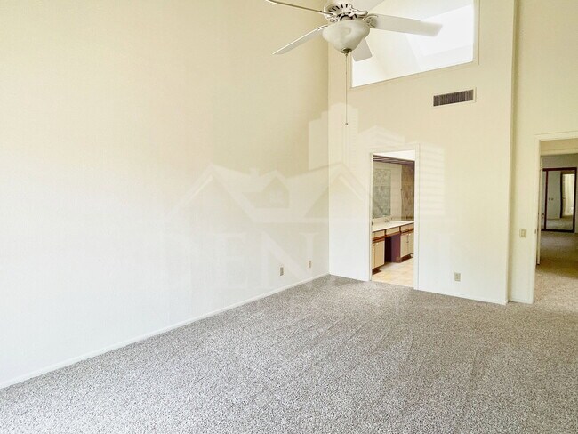 Building Photo - 10019 E Mountain View Rd