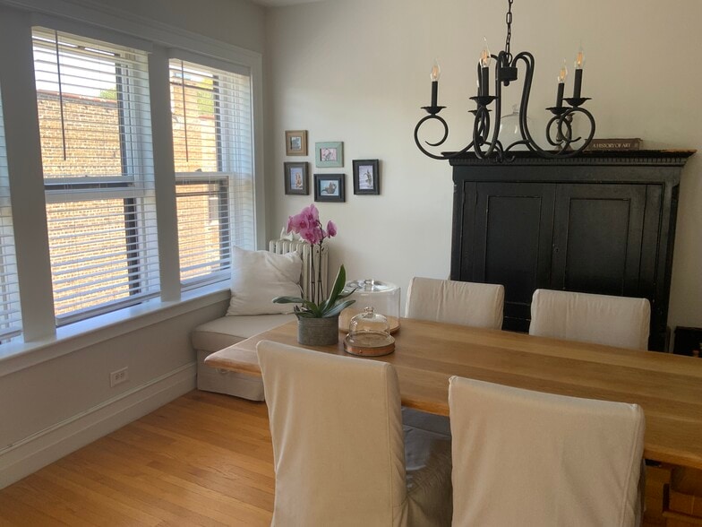 Dining room - 1011 Hull Terrace
