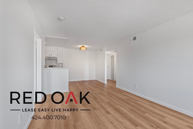 Building Photo - 11817 Victory Blvd