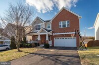 Building Photo - Welcome to this beautiful and spacious 3-level home in the desirable Garrison Woods Community of ...