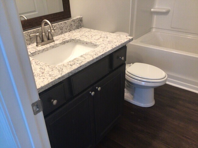 Building Photo - 137 Caledonia Dr