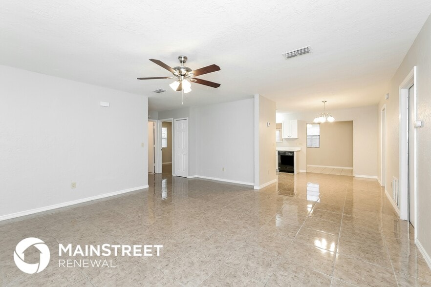 Building Photo - 240 Grifford Dr