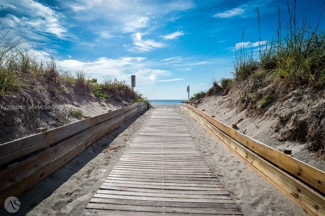 Building Photo - 177 Ocean Ln Dr