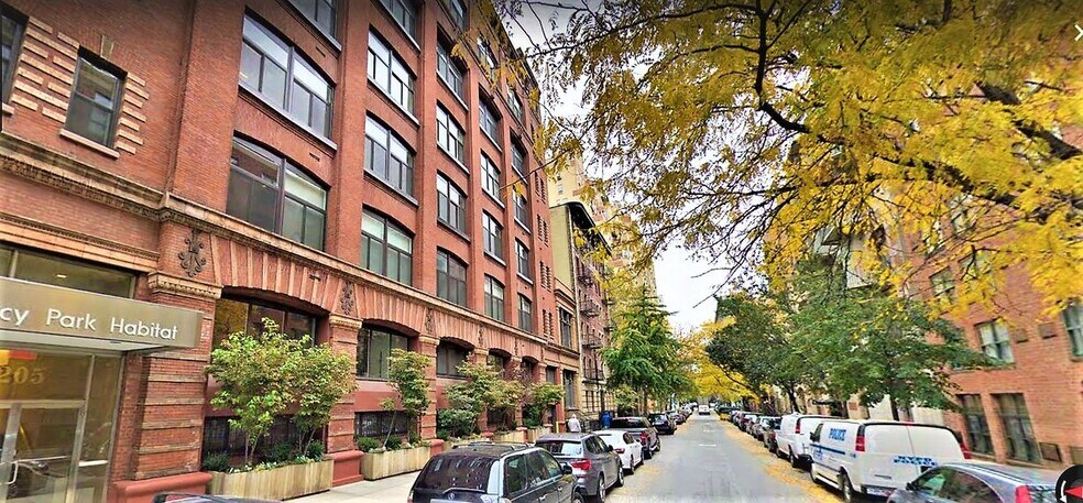 Building Photo - 289 3rd Ave