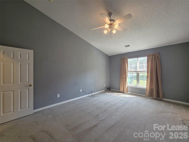 Building Photo - 8417 Appledale Dr