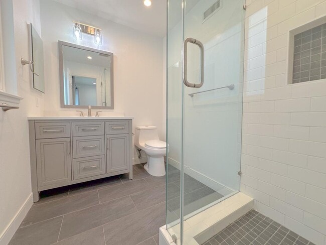 Building Photo - 25761 Serenata Dr