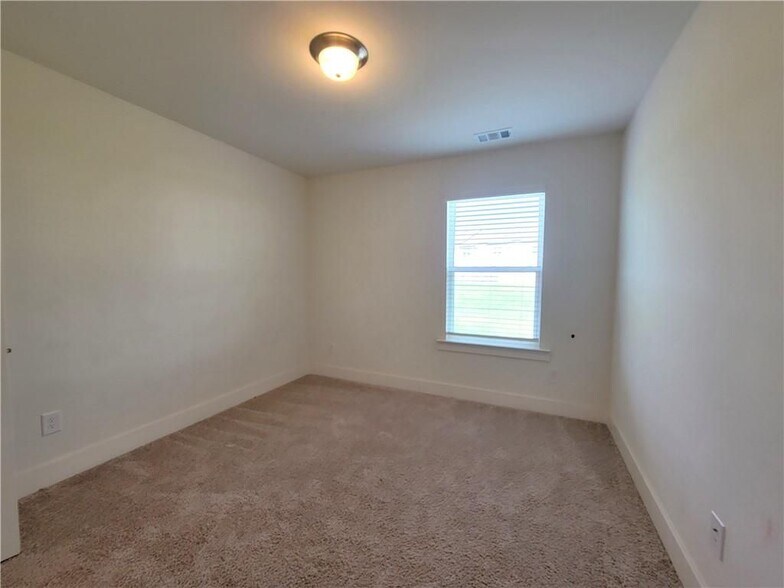 Building Photo - 116 Auburn Gate Ln