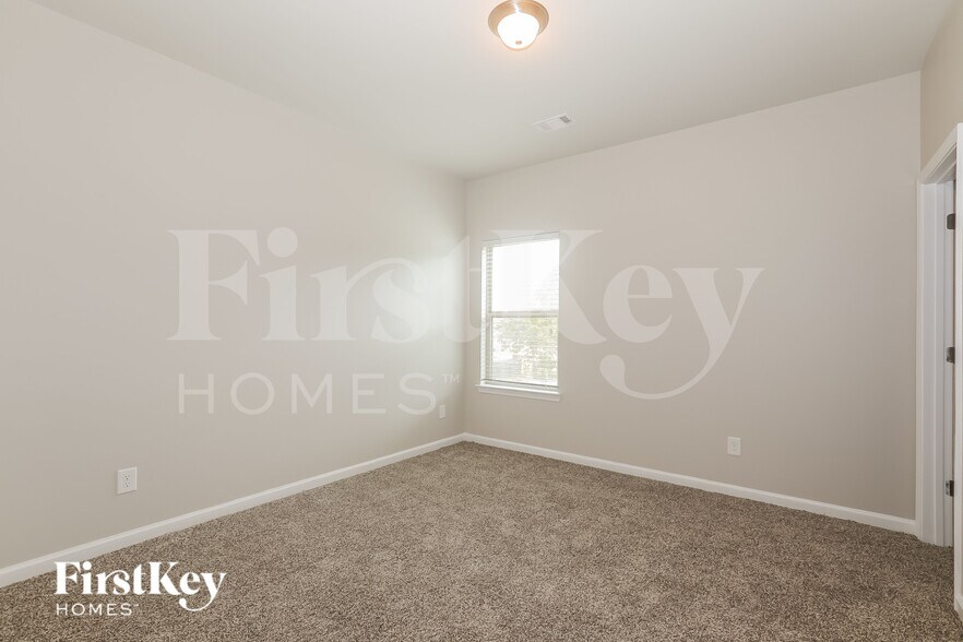 Building Photo - 1247 Heartwood Ave