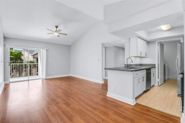 Building Photo - 5780 Rock Island Rd