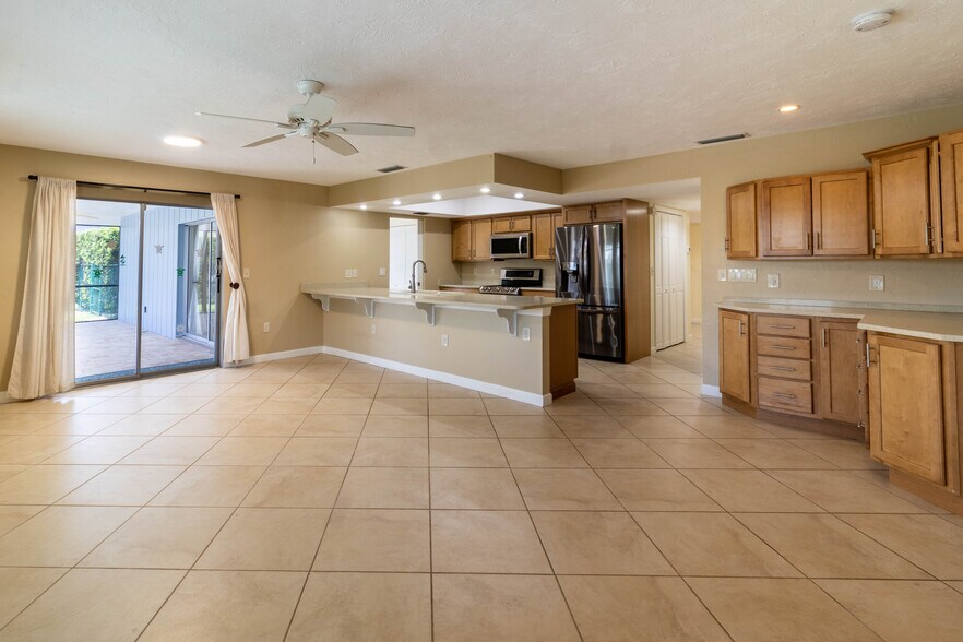 Building Photo - 1036 N Cypress Point Dr
