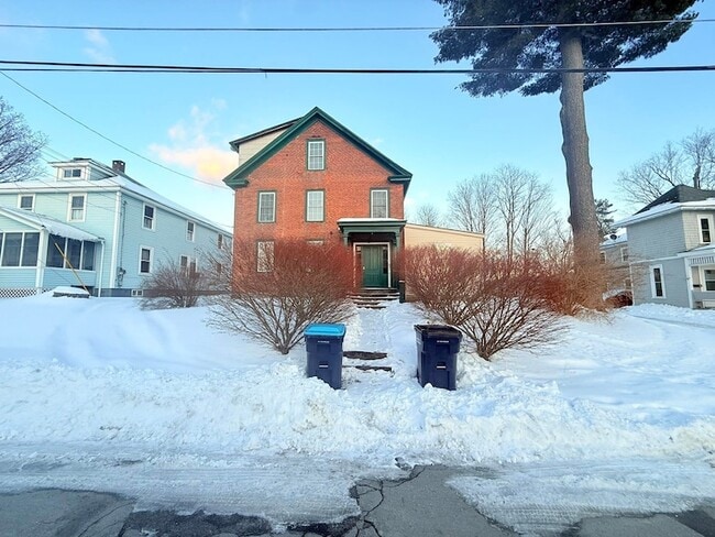 Building Photo - 60 High St